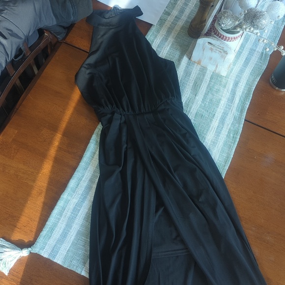 Black slit dress - Picture 2 of 3